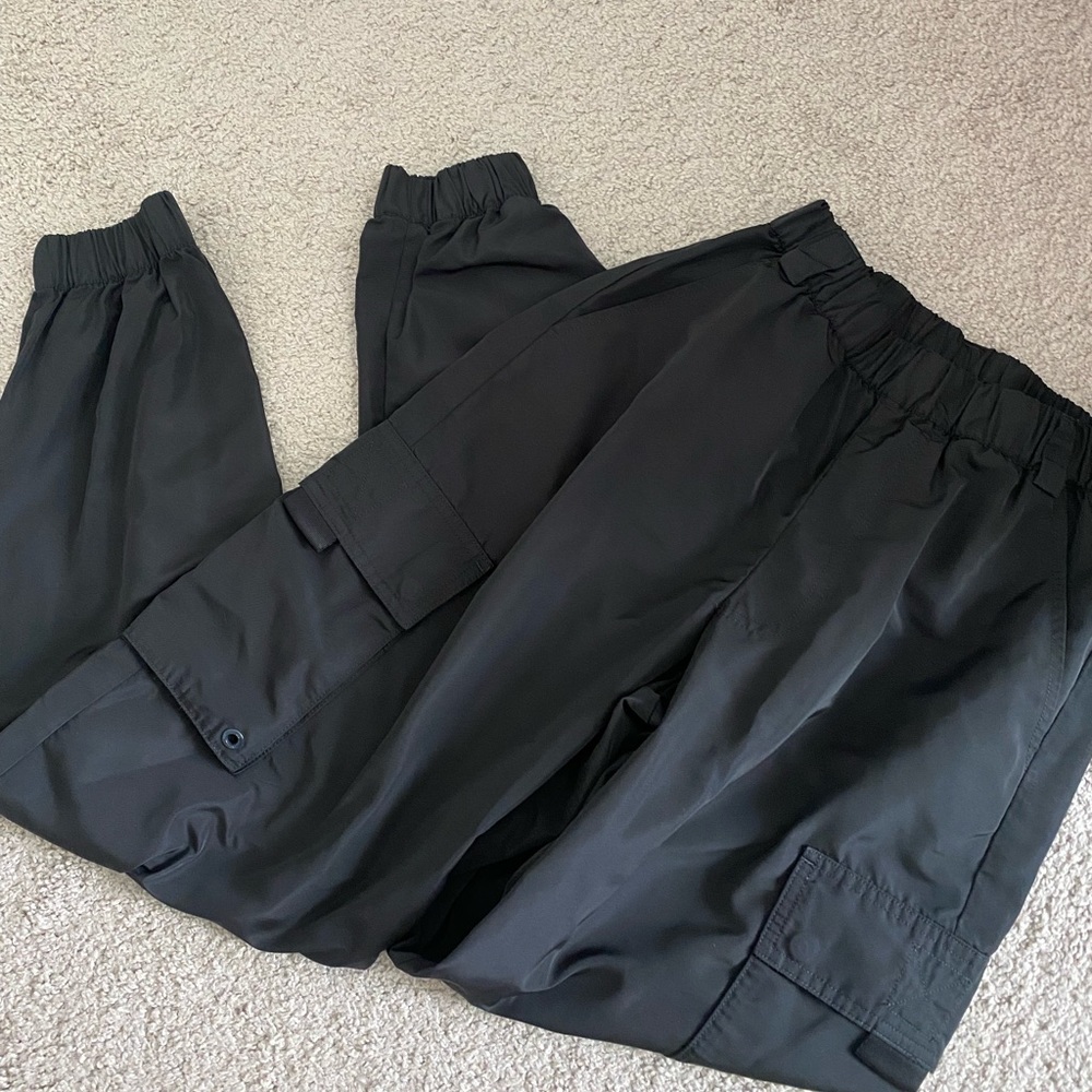 ALO yoga it girl cargo pants